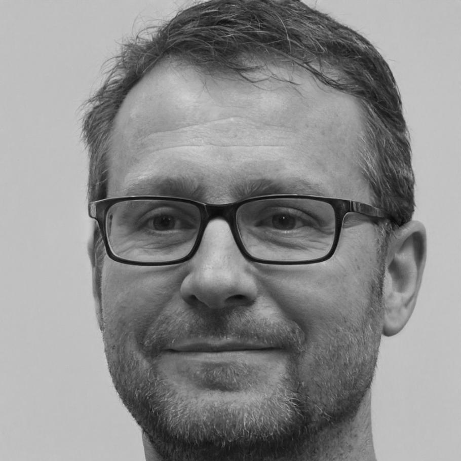 Dr Henrik Vestergren, senior financial research instructor